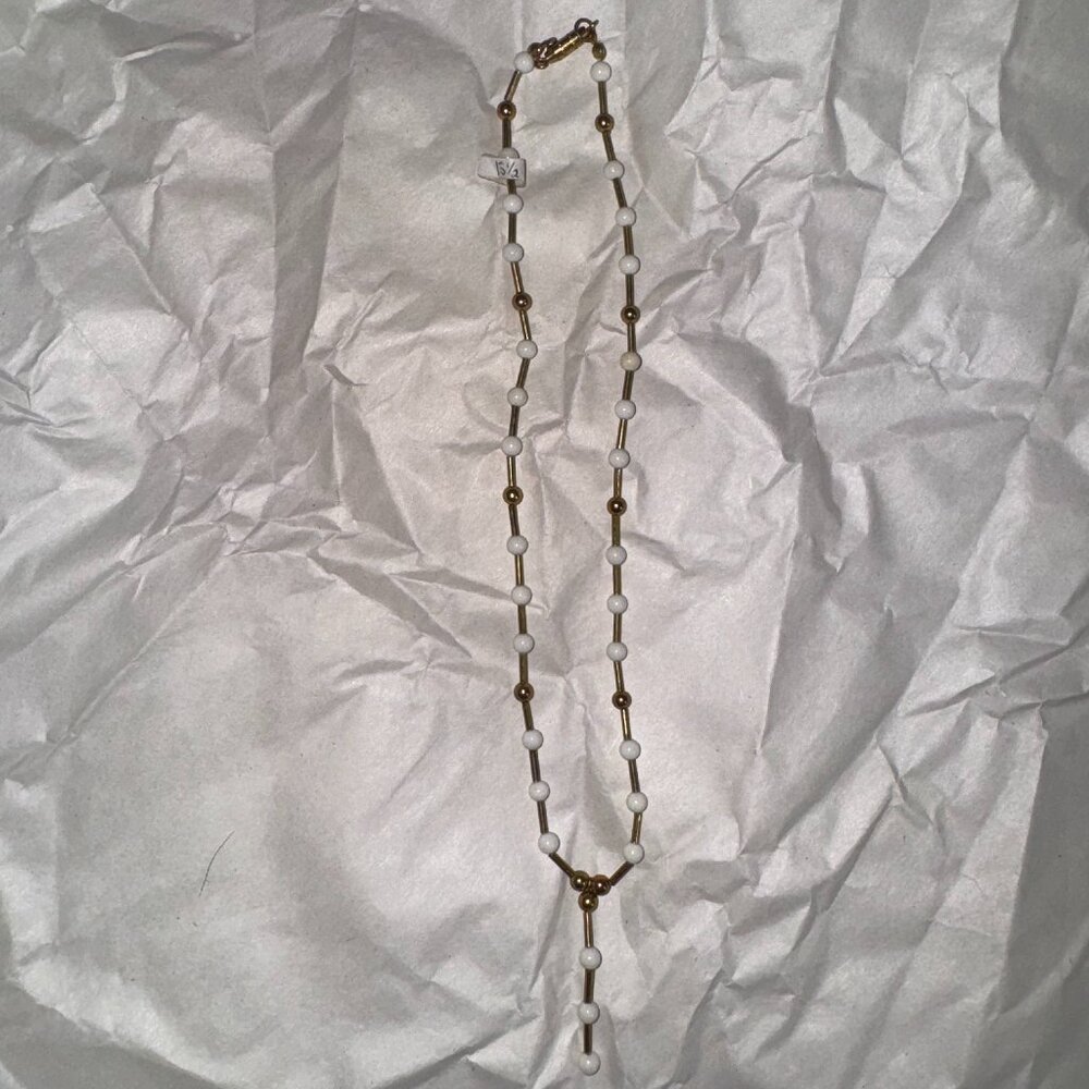 15 3/4" Long White And Gold Beaded Necklace
